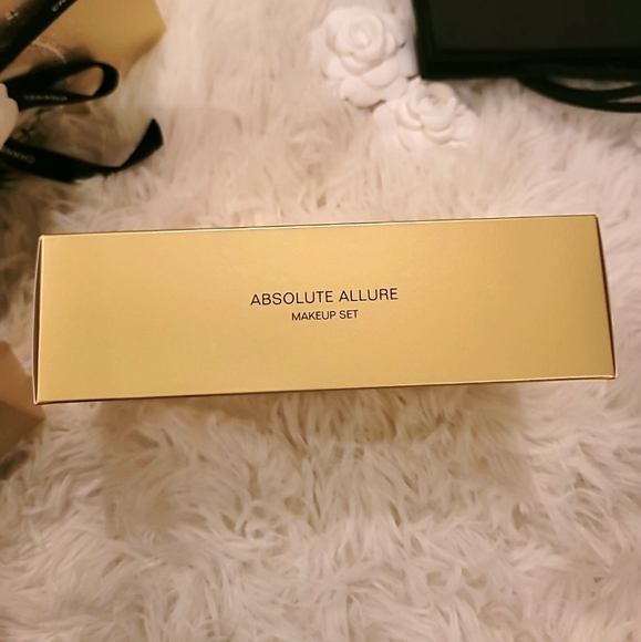 CHANEL Makeup 223 Chanel Absolute Allure Holiday Beauty Set With